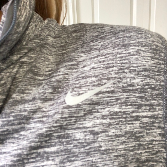 gray nike quarter zip pullover - Picture 4 of 4